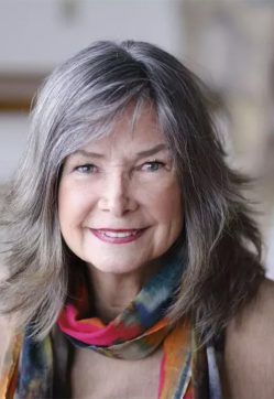 Tác giả Delia Owens