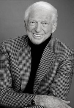 Nhà Văn Sidney Sheldon là một nam tiểu thuyết gia người Mỹ, đoạt giải của Viện Hàn Lâm nghệ thuật Mỹ, ông còn là một kịch tác gia và một người viết kịch bản phim và chương trình truyền hình chuyên nghiệp.