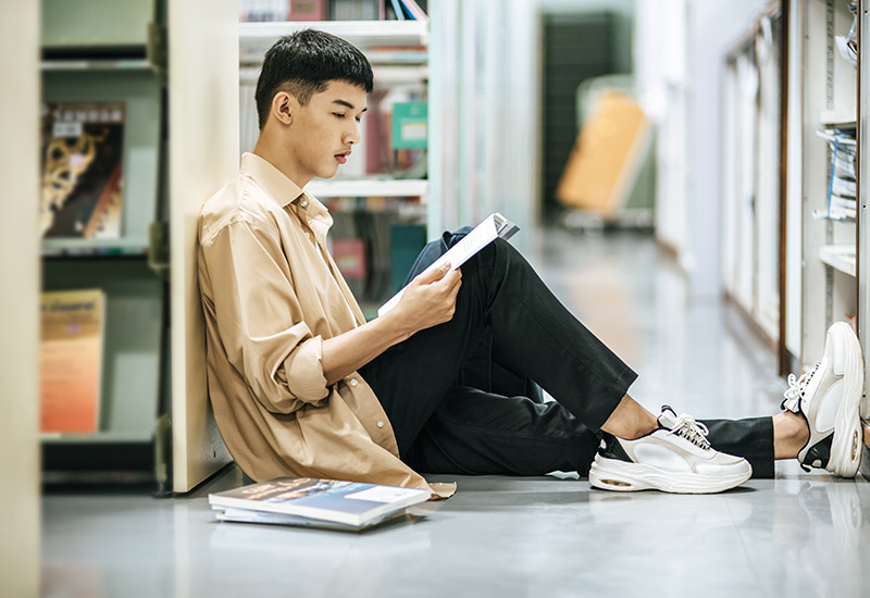 Thói Quen Mua Sách Và Đọc Sách Của Người Trẻ